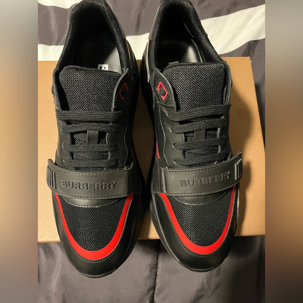 Burberry Men's Black and Red Sneakers with Plaid Detail - Picture 3 of 8
